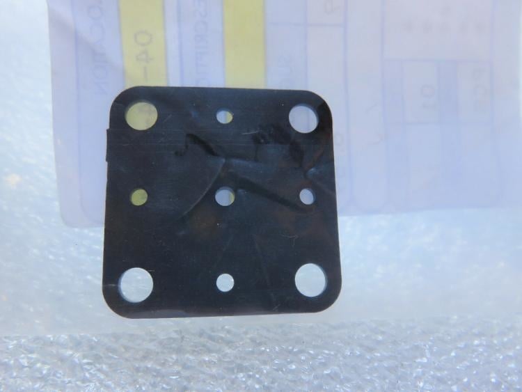 EVINRUDE JOHNSON 333448 - Gasket