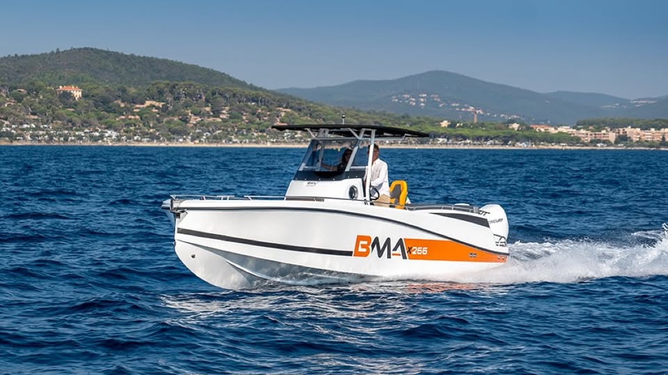 BMA X266 2023 2x MERCURY 200 HP