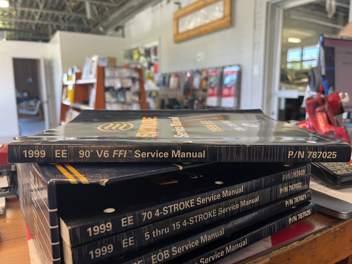 Johnson Evinrude 1999 EE Service Manual 200,225 FFI