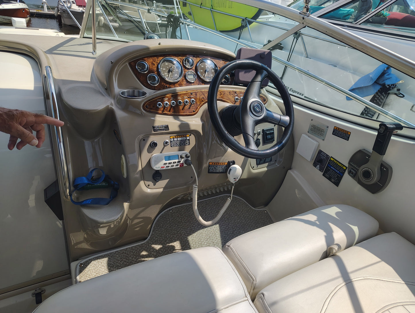 2001 Maxum 2700 SCA – $27,500 OBO (Brokered Sale)