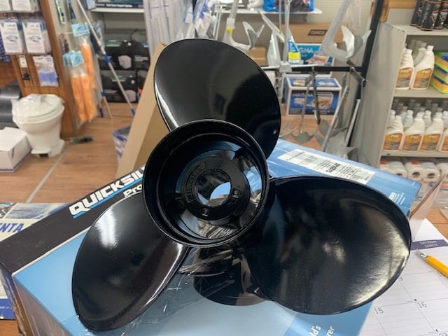 PROPELLER 15 1/4 X 15P QA2008X