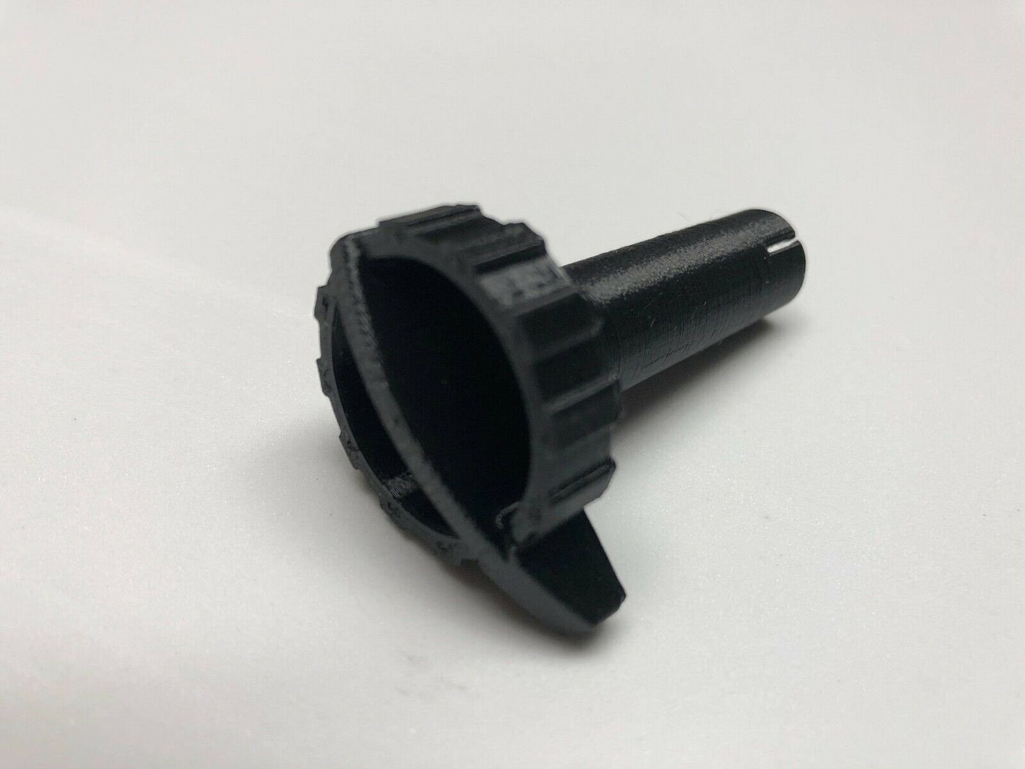 EVINRUDE JOHNSON - 319152 KNOB LOW SPEED ADJUSTMENT