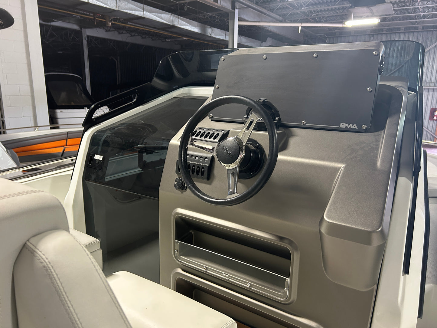 BMA X233 2023 MERCURY 250 HP