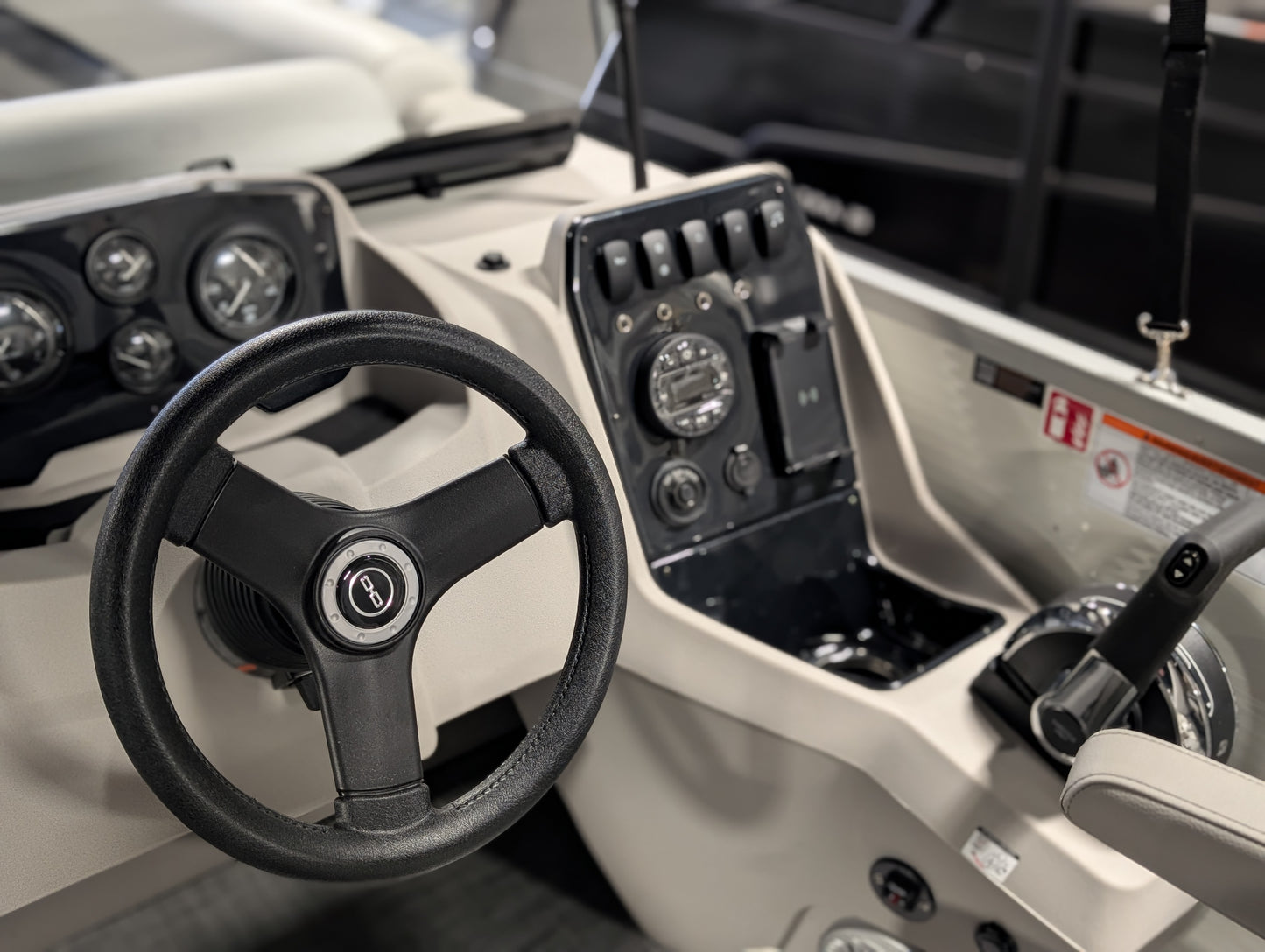 2026 Princecraft Vectra 23 RL Color: Pearl - Mecury 150 XL (White)