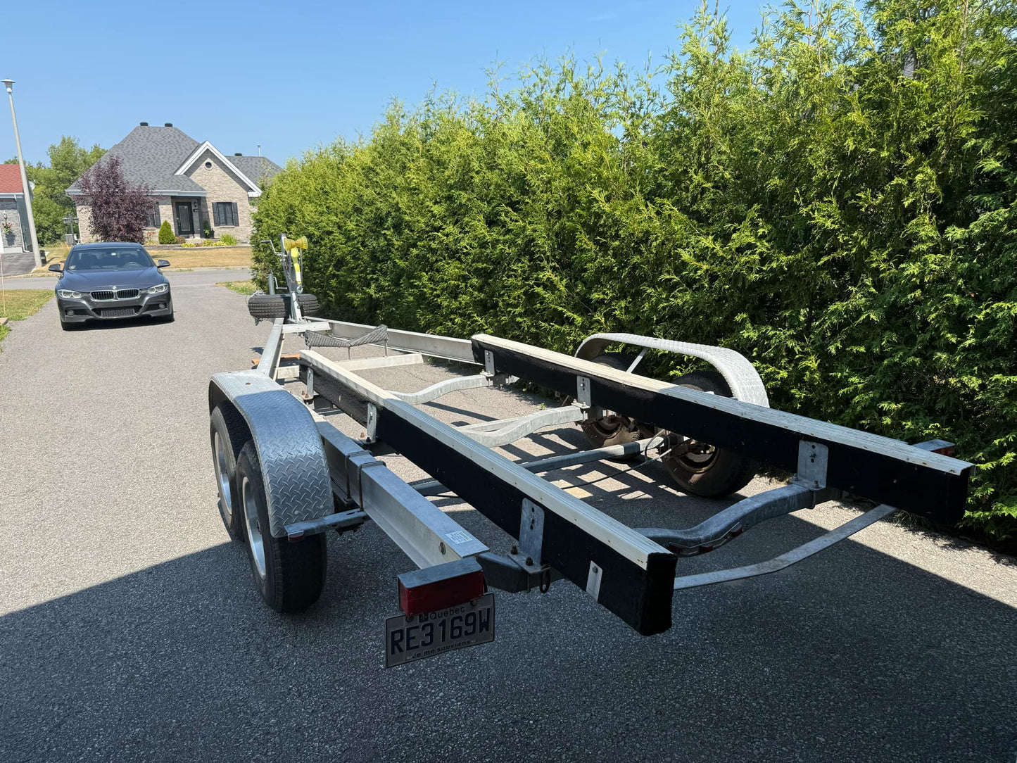 2007 Bayliner – 24.5’ + 4’ Swim Platform – Trailer Included