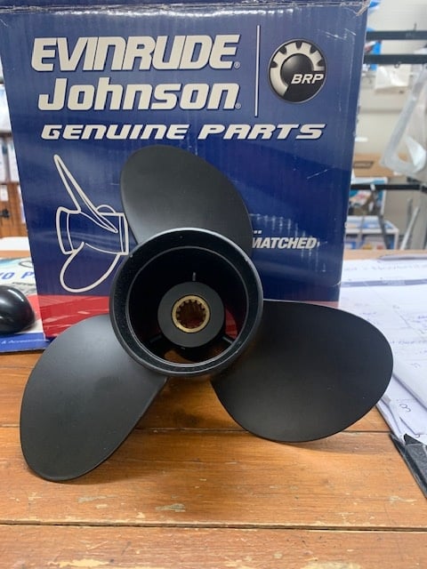 EVINRUDE JOHNSON 11X9R ALUMINUM PROP 765048